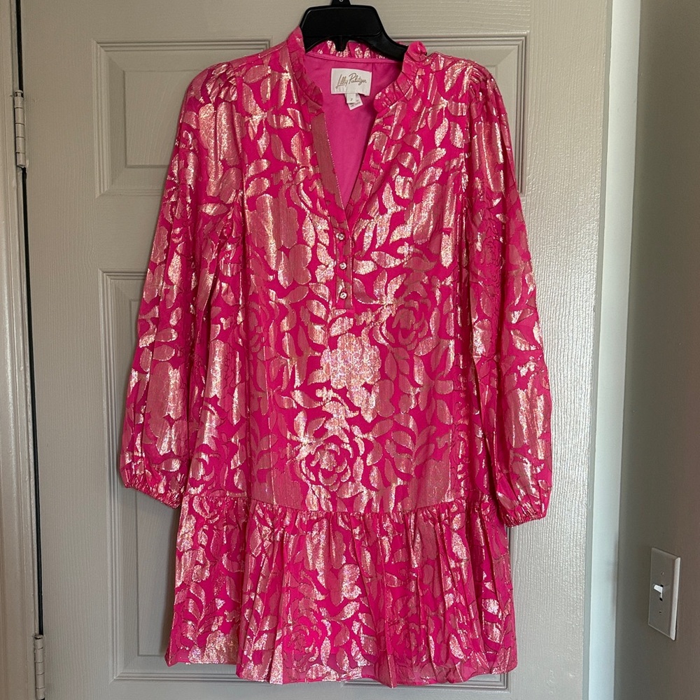 Lilly Pulitzer Hot Pink Metallic Floral Long Sleeve Dress. Size 2 runs big